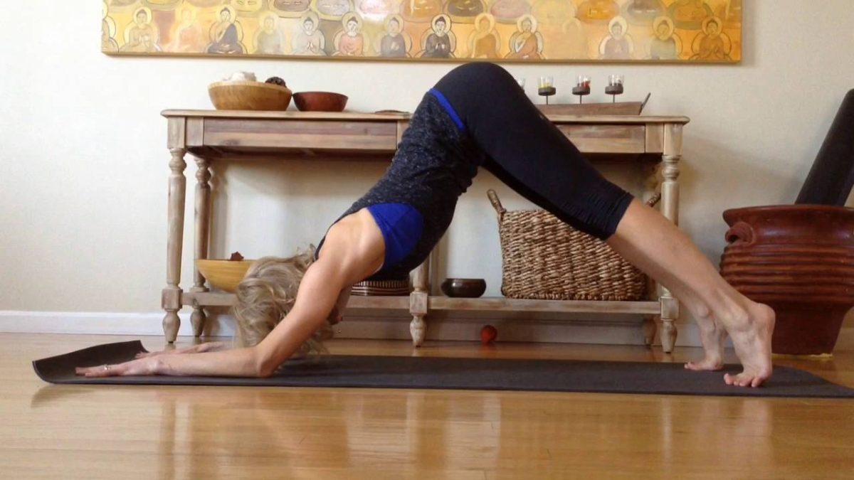 4 Yoga Asana to Heal Rotator Cuff Injury