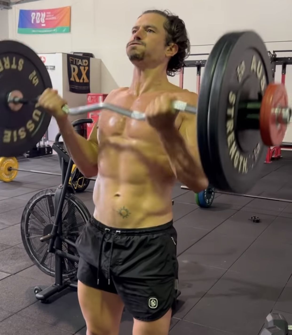 Orlando Bloom Looks Jacked in a New Workout Video
